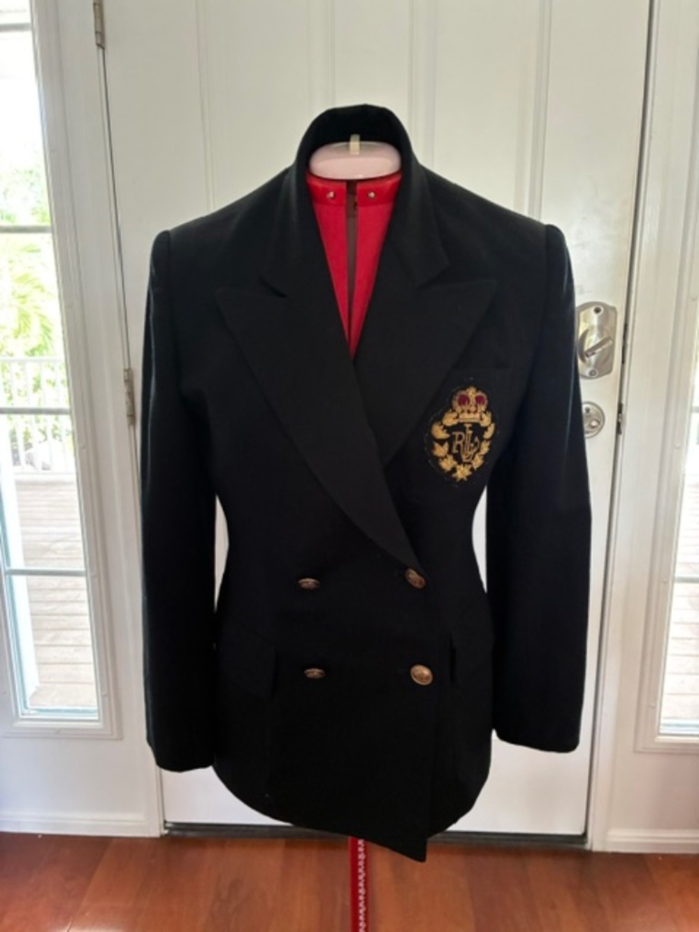 LAUREN BY RALPH LAUREN DOUBLE BREASTED NAVY BLAZER.  SIZE 8 Petite.